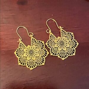 ⭐️Elegant Gold Mandala Earrings